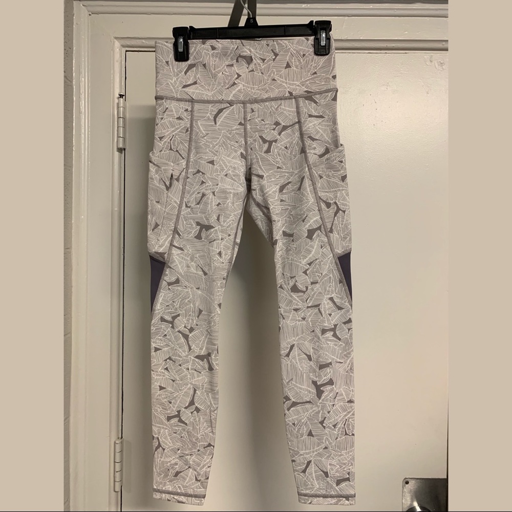 Athleta grey pattern leggings